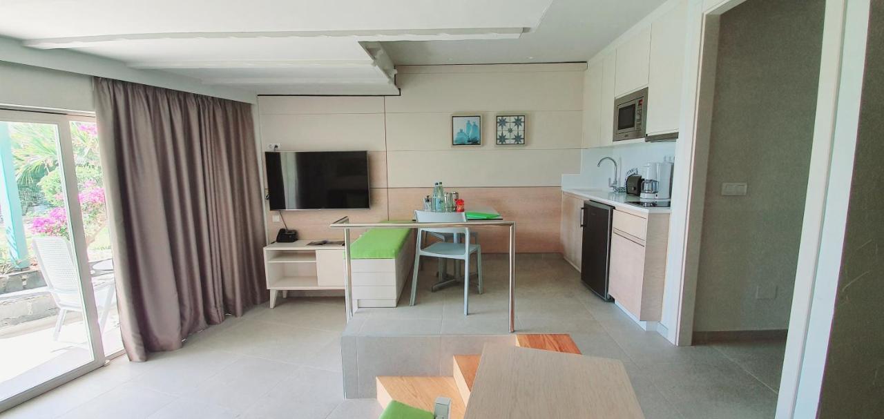 Apartamentos Casas Carmen - Adults Only Playa del Ingles  Exterior photo